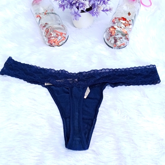 Victoria's secret thong - Picture 6 of 6